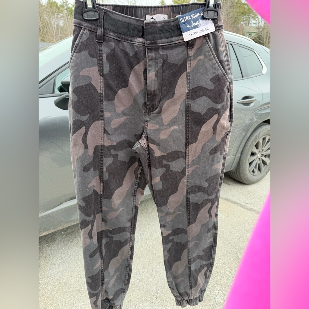 Hollister Black & Brown Camo Skinny Jogger Pants